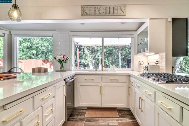 1890 Green Valley Rd, Alamo, CA 94507