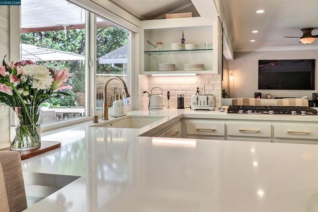 1890 Green Valley Rd, Alamo, CA 94507