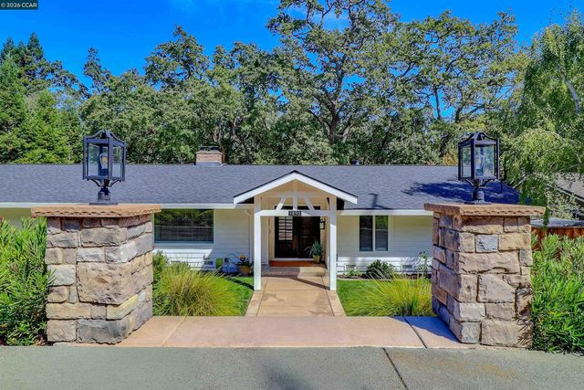 1890 Green Valley Rd, Alamo, CA 94507