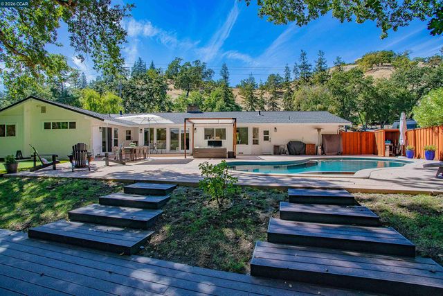 1890 Green Valley Rd, Alamo, CA 94507