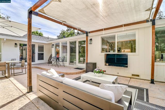 1890 Green Valley Rd, Alamo, CA 94507