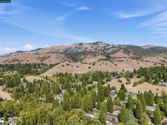 1890 Green Valley Rd, Alamo, CA 94507