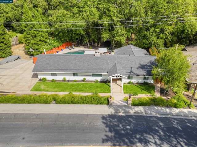 1890 Green Valley Rd, Alamo, CA 94507