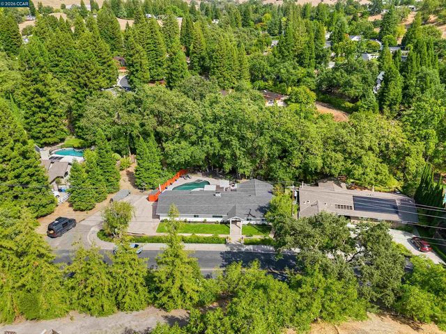 1890 Green Valley Rd, Alamo, CA 94507