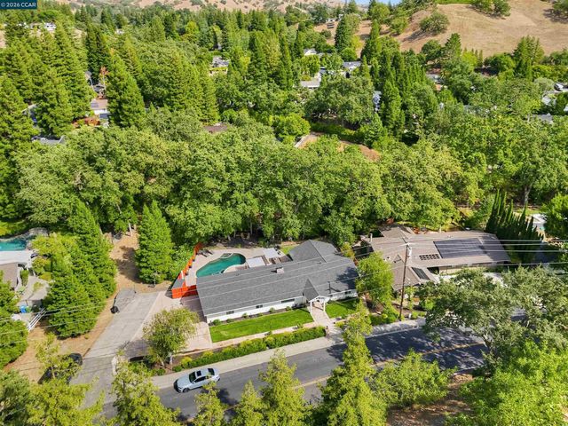1890 Green Valley Rd, Alamo, CA 94507