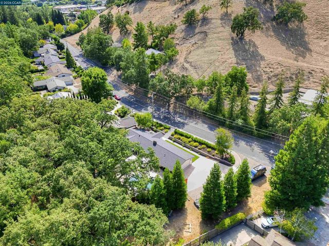 1890 Green Valley Rd, Alamo, CA 94507