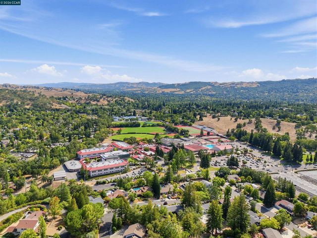 1890 Green Valley Rd, Alamo, CA 94507