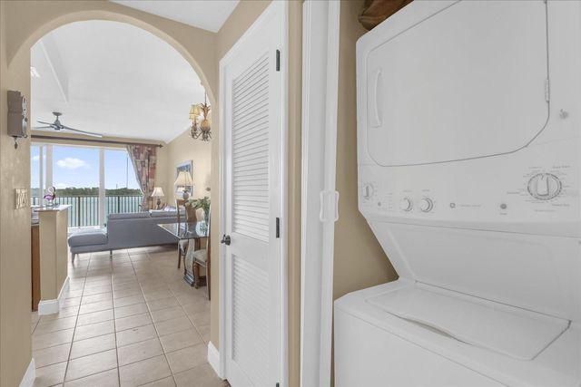 13427 BLUE HERON BEACH DRIVE 402, Orlando, FL 32821