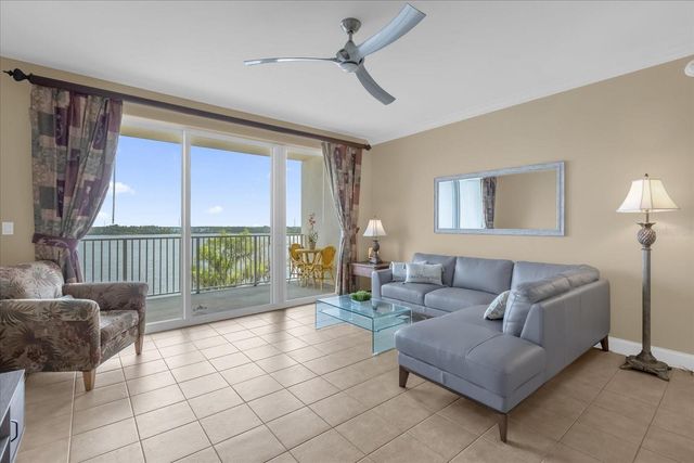 13427 BLUE HERON BEACH DRIVE 402, Orlando, FL 32821