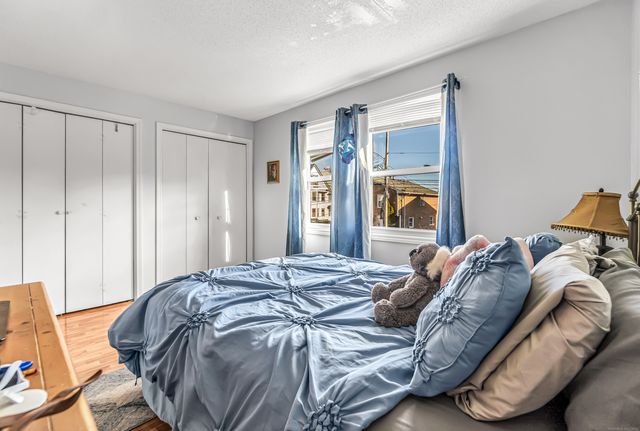 35 Kent Avenue, Bridgeport, CT 06610