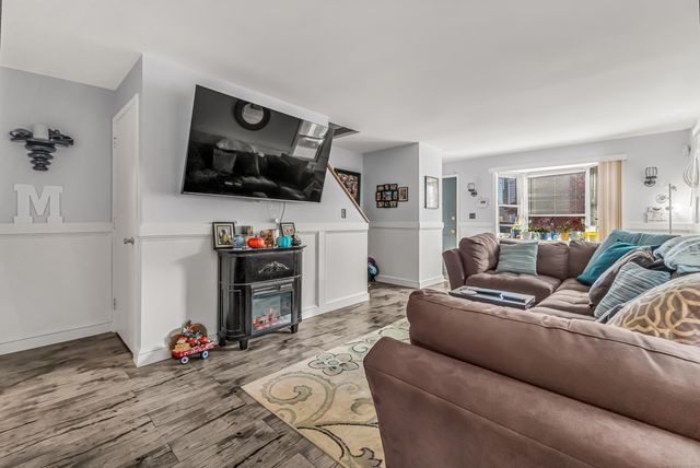 35 Kent Avenue, Bridgeport, CT 06610