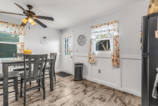 35 Kent Avenue, Bridgeport, CT 06610