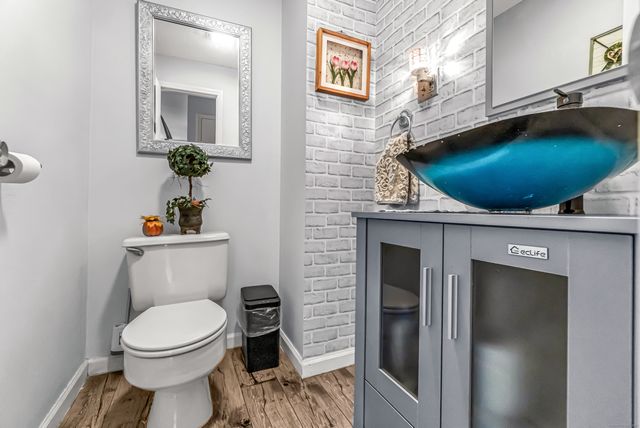 35 Kent Avenue, Bridgeport, CT 06610