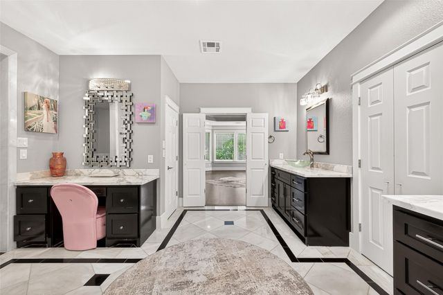 3018 S Saddlebrook Lane, Katy, TX 77494