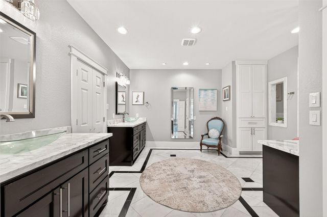 3018 S Saddlebrook Lane, Katy, TX 77494