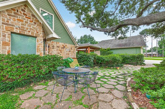 3018 S Saddlebrook Lane, Katy, TX 77494