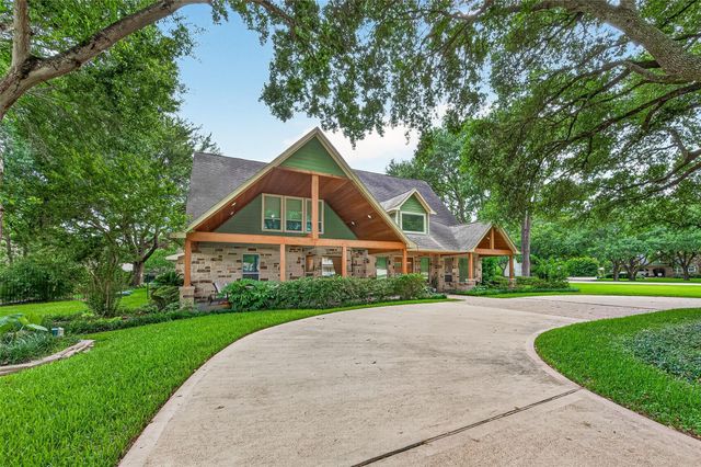 3018 S Saddlebrook Lane, Katy, TX 77494