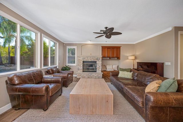 1908 Alexander Dr, Folsom, CA 95630