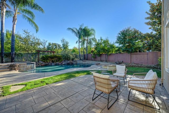 1908 Alexander Dr, Folsom, CA 95630