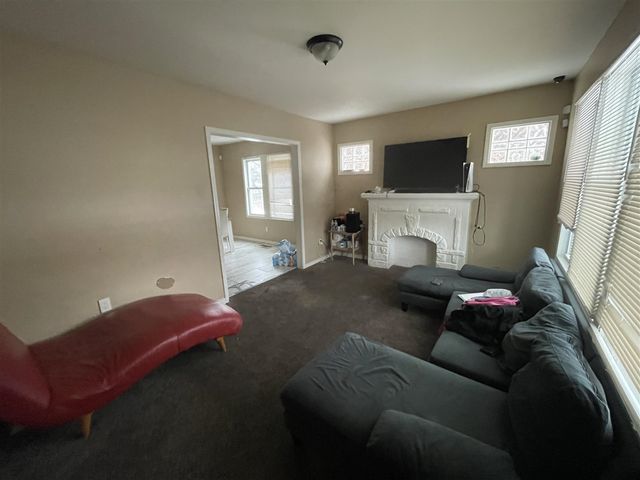 14815 Stansbury Avenue, Detroit, MI 48227