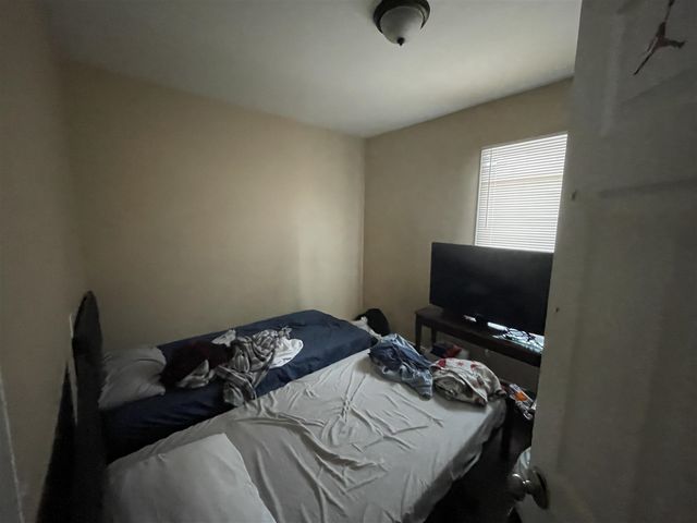 14815 Stansbury Avenue, Detroit, MI 48227