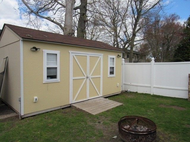 107 Alva St, New Bedford, MA 02740