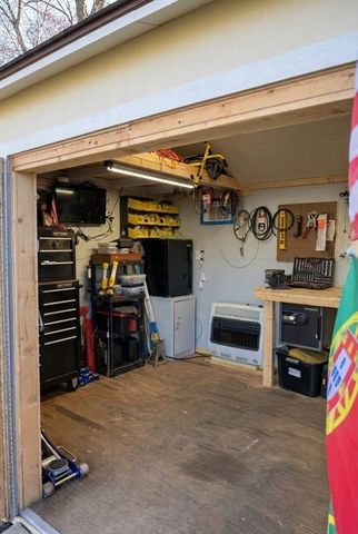 107 Alva St, New Bedford, MA 02740