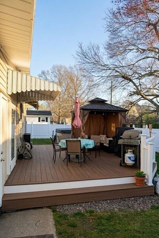 107 Alva St, New Bedford, MA 02740