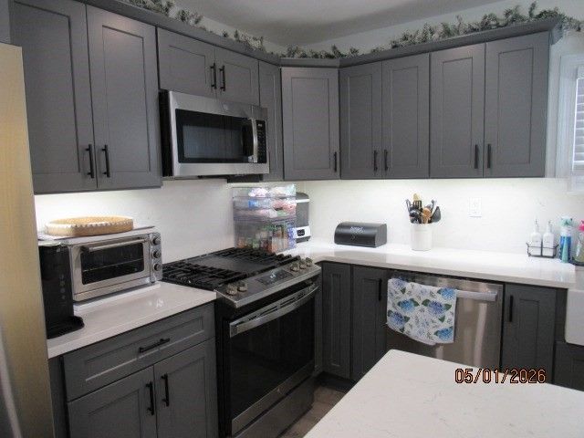 107 Alva St, New Bedford, MA 02740