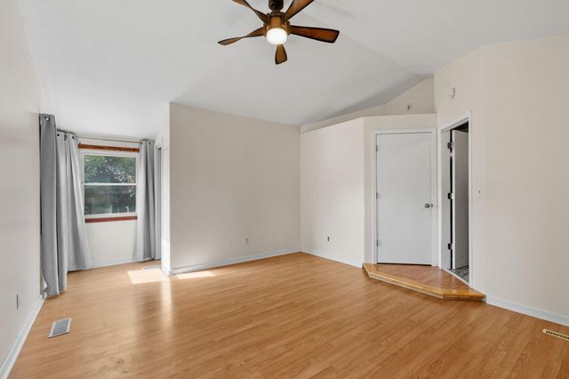 906 Sherwood Avenue, Saint Paul, MN 55106