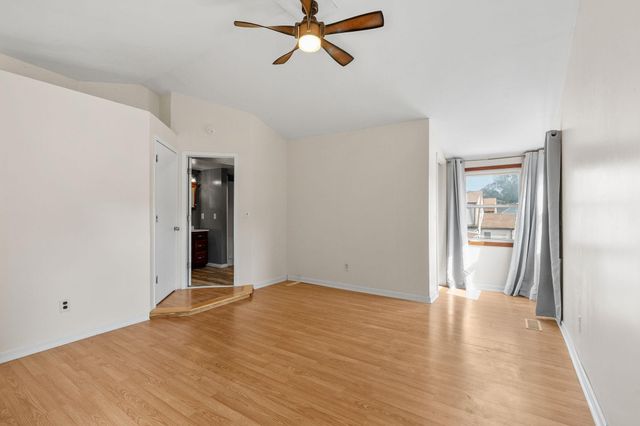906 Sherwood Avenue, Saint Paul, MN 55106