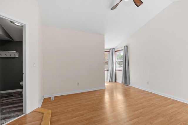 906 Sherwood Avenue, Saint Paul, MN 55106