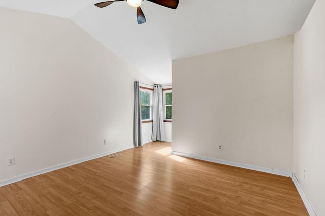 906 Sherwood Avenue, Saint Paul, MN 55106