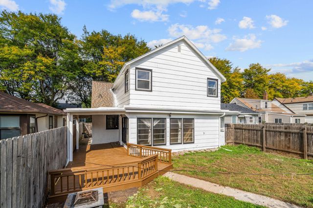 906 Sherwood Avenue, Saint Paul, MN 55106