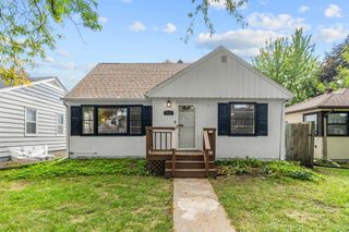 906 Sherwood Avenue, Saint Paul, MN 55106