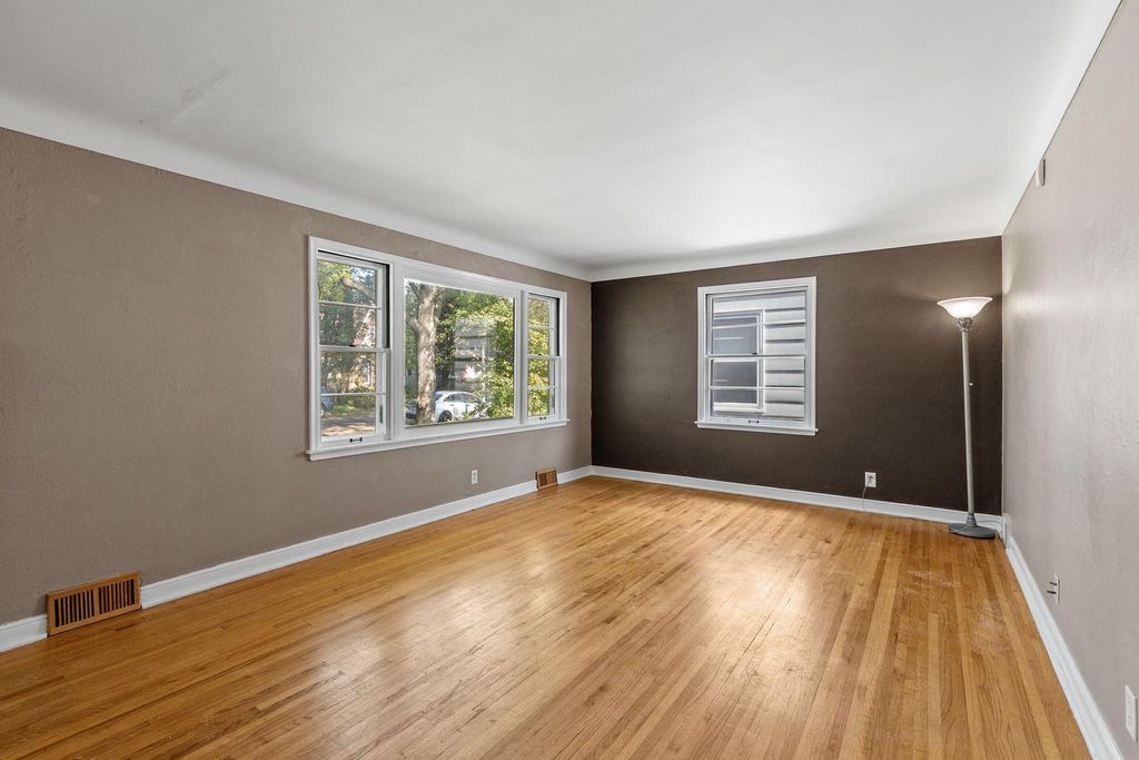 906 Sherwood Avenue, Saint Paul, MN 55106 — photo 5