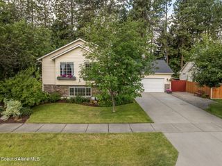 7007 N WINDY PINES ST, Coeur D'alene, ID 83815