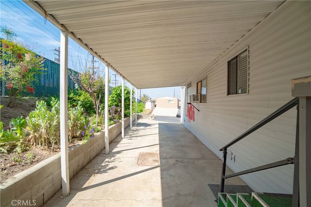 17700 Western 76, Gardena, CA 90248