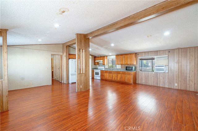 17700 Western 76, Gardena, CA 90248