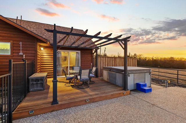 3954 County Road 1141, Leonard, TX 75452