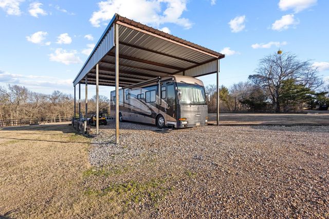 3954 County Road 1141, Leonard, TX 75452