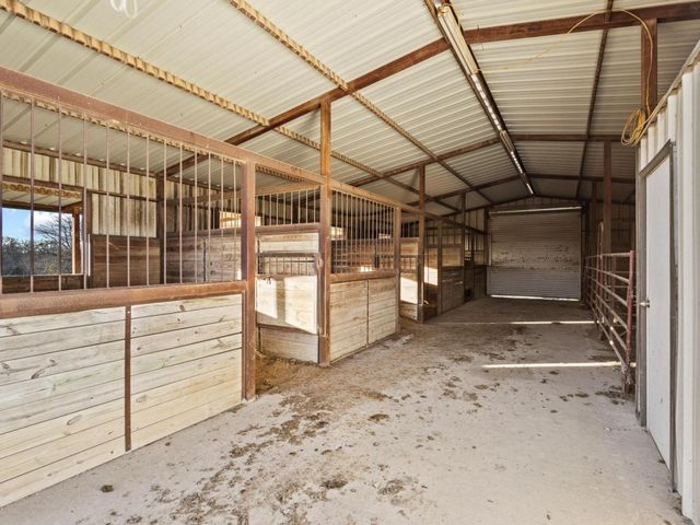 3954 County Road 1141, Leonard, TX 75452