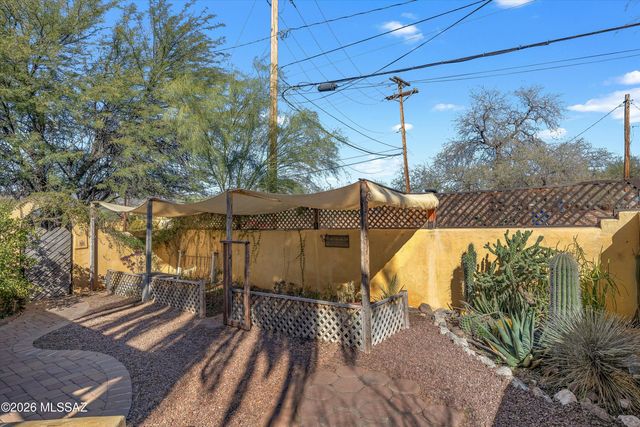 2442 E Mabel Street, Tucson, AZ 85719