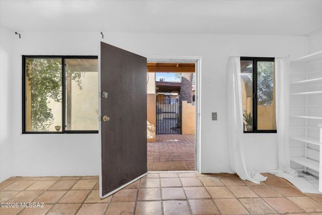 2442 E Mabel Street, Tucson, AZ 85719