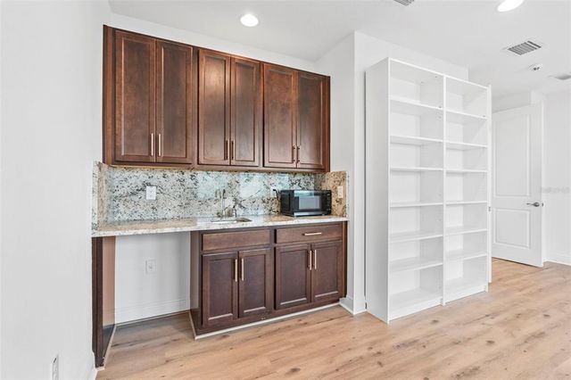 30900 SPRUCEBERRY COURT, Wesley Chapel, FL 33543