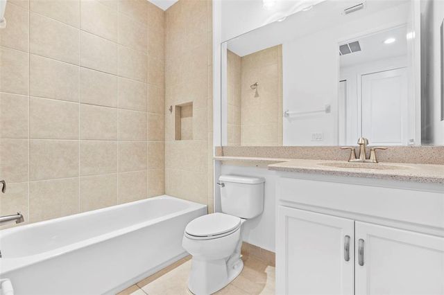 30900 SPRUCEBERRY COURT, Wesley Chapel, FL 33543