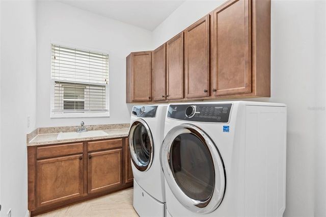 30900 SPRUCEBERRY COURT, Wesley Chapel, FL 33543