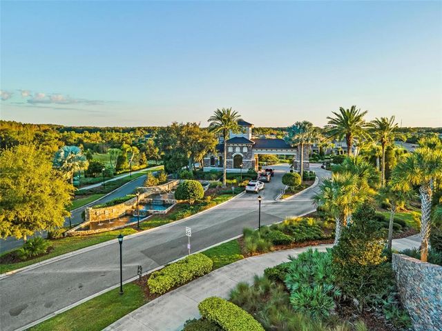 30900 SPRUCEBERRY COURT, Wesley Chapel, FL 33543