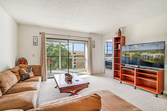 6475 W OAKLAND PARK Boulevard 505, Lauderhill, FL 33313