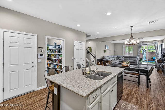 783 W Calle Ocarina, Sahuarita, AZ 85629
